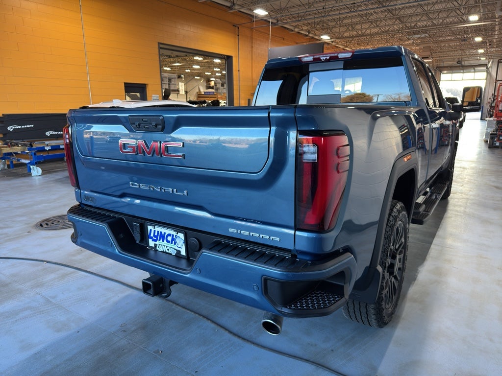 2025 GMC Sierra 2500 HD Denali
