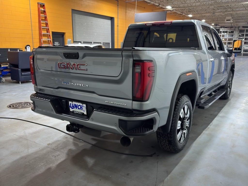 2025 GMC Sierra 3500 HD Denali