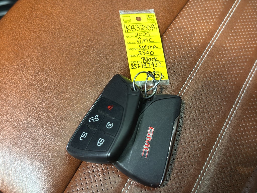 2025 GMC Sierra 3500 HD Denali Ultimate