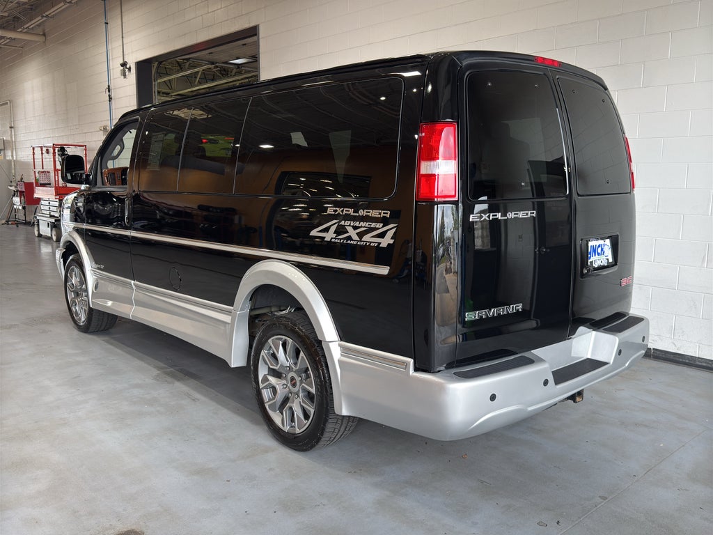 2023 GMC Savana Cargo 2500 Work Van