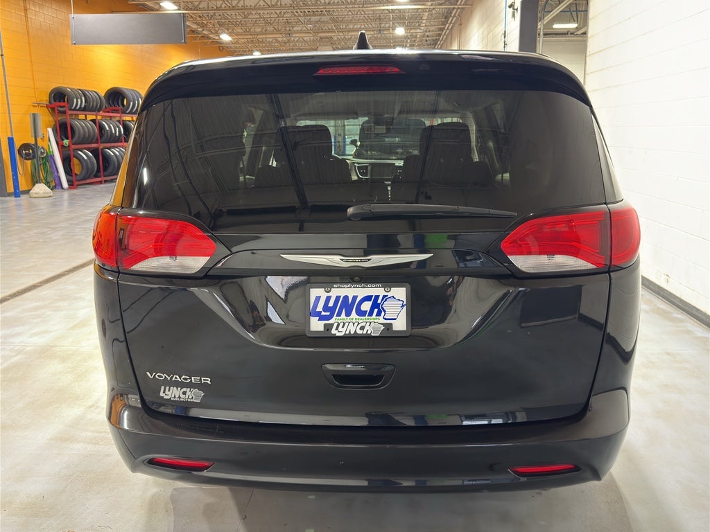 2023 Chrysler Voyager LX