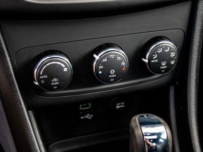 2011 Dodge Avenger Lux