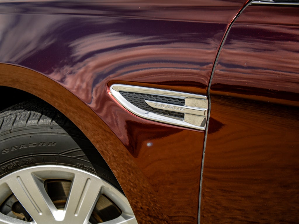 2010 Ford Taurus SE