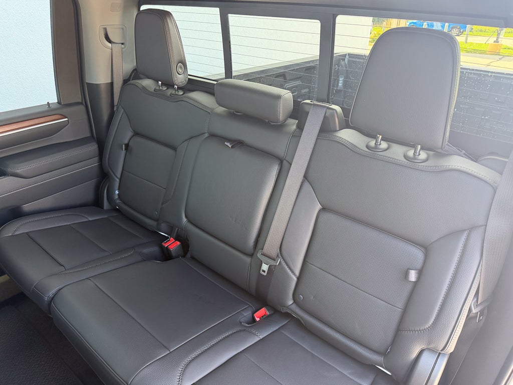 2025 GMC Sierra 2500 HD Denali