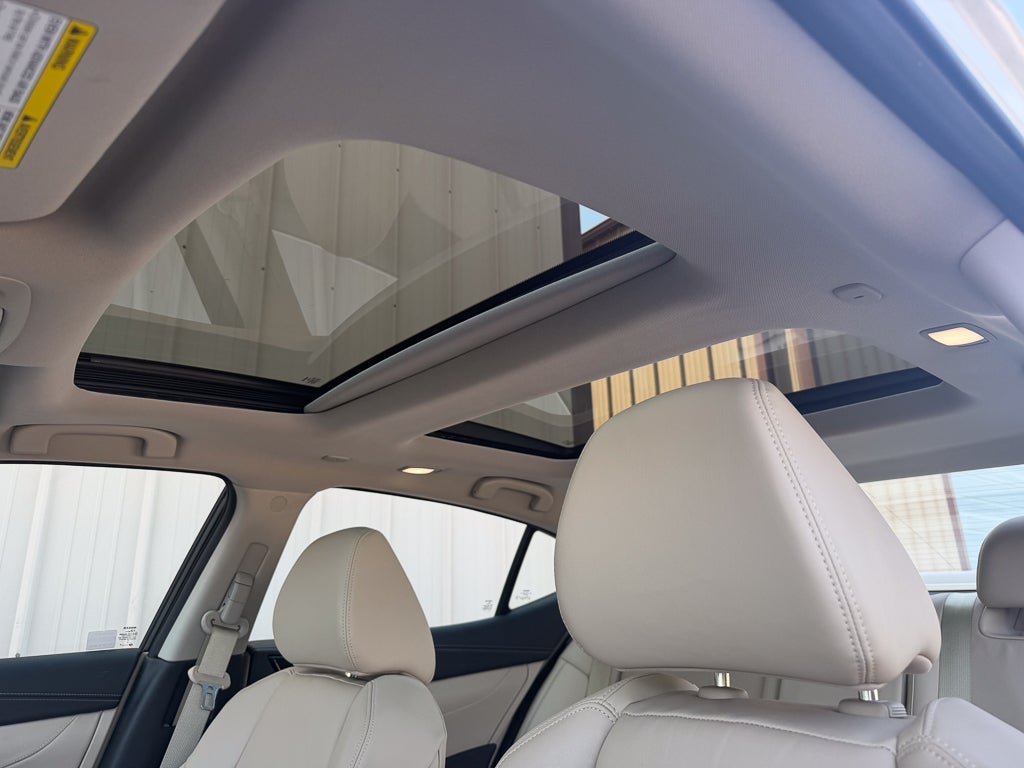 2023 Nissan Maxima Platinum