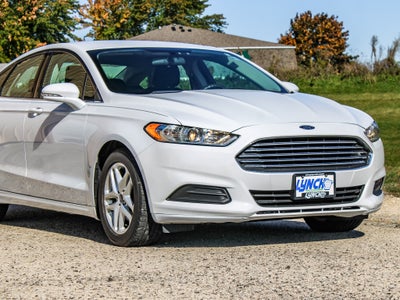 2016 Ford Fusion SE