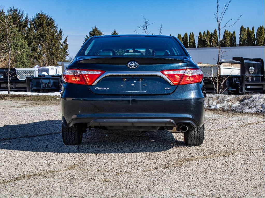 2016 Toyota Camry SE