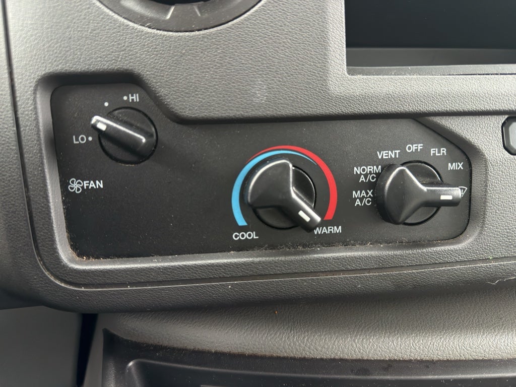 2024 Ford E-Series Cutaway BASE