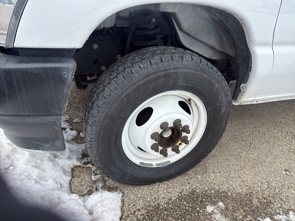 2024 Ford E-Series Cutaway BASE