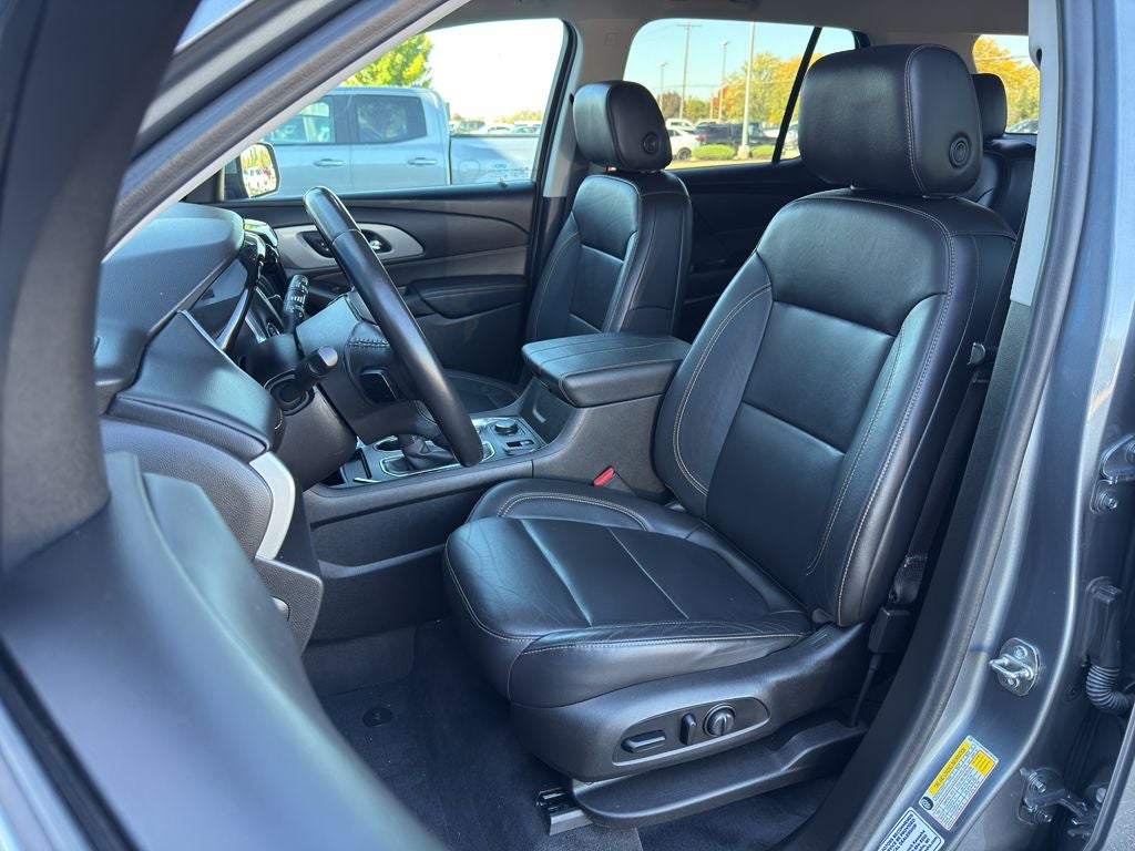 2021 Chevrolet Traverse LT Leather