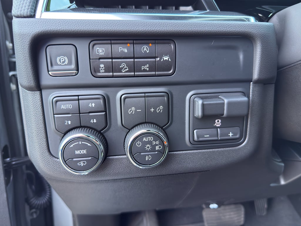 2025 Chevrolet Tahoe RST
