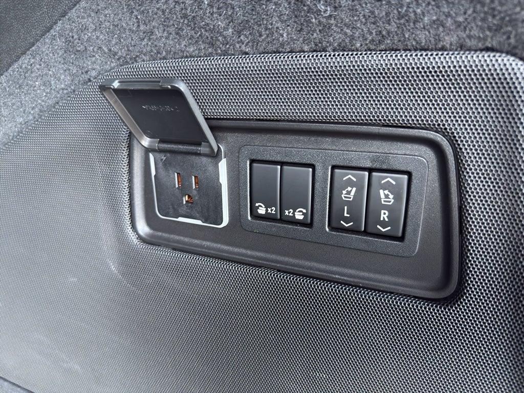 2022 Cadillac Escalade ESV Sport