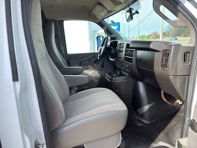 2021 Chevrolet Express Cutaway 3500 BASE