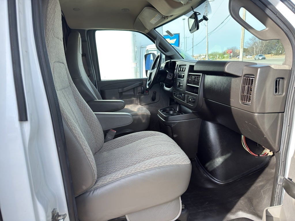 2021 Chevrolet Express Cutaway 3500 BASE