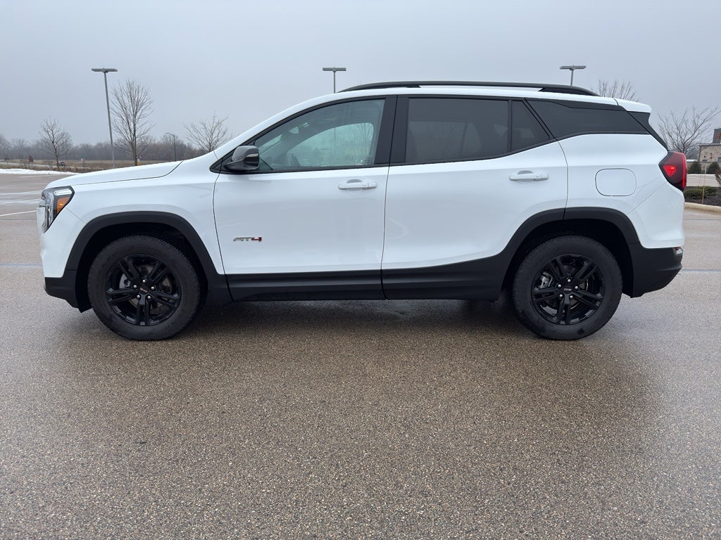 2023 GMC Terrain AT4