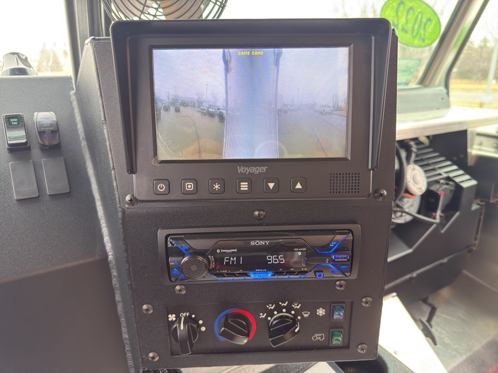 2022 Freightliner Y UNKNOWN