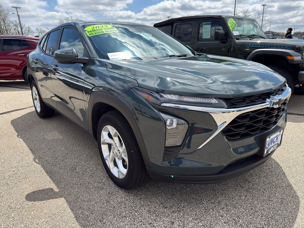 2025 Chevrolet Trax LS