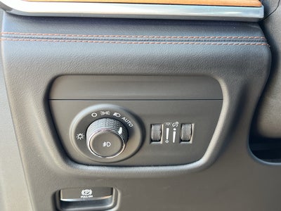 2022 Jeep Grand Cherokee Summit Reserve