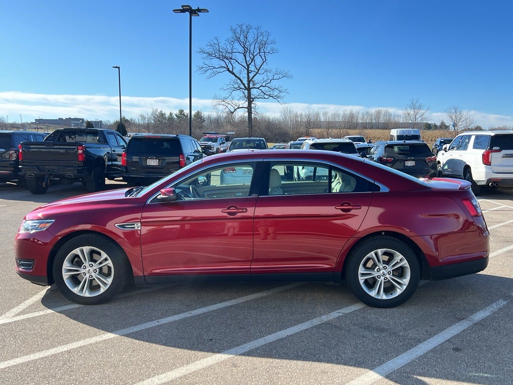 2017 Ford Taurus SEL