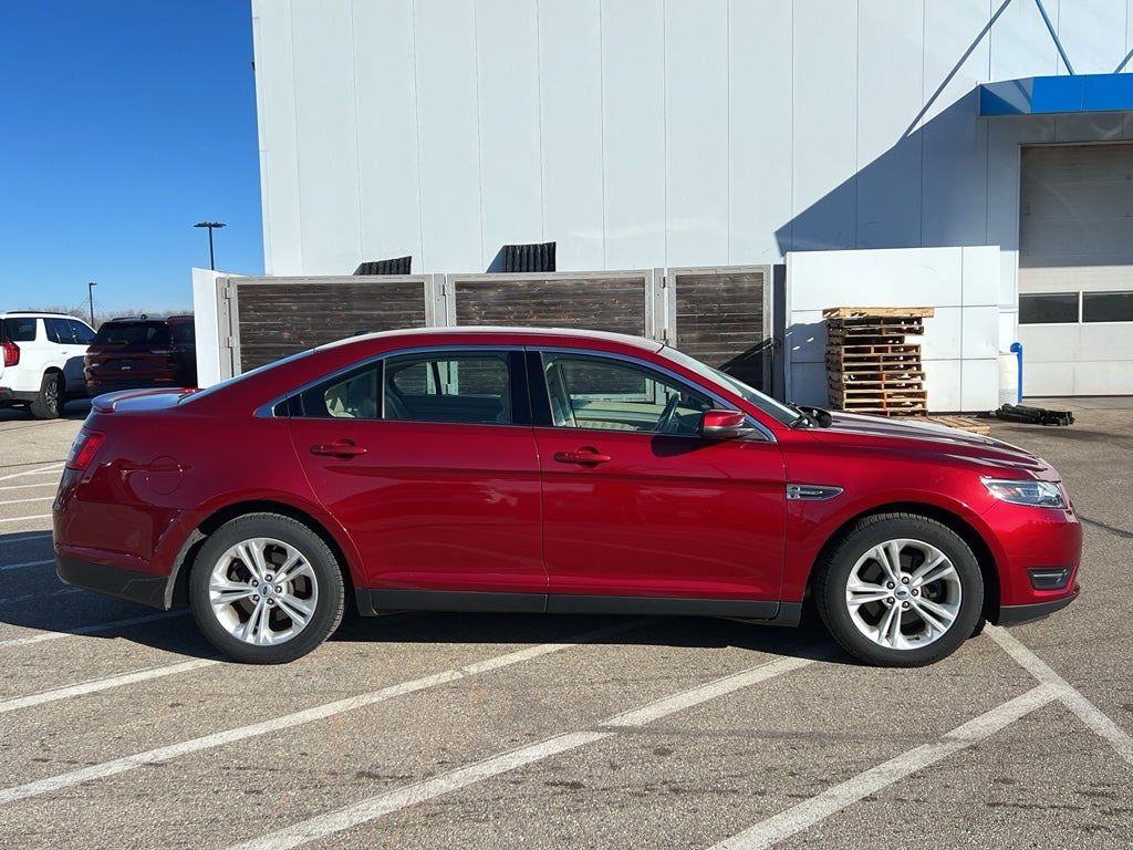2017 Ford Taurus SEL
