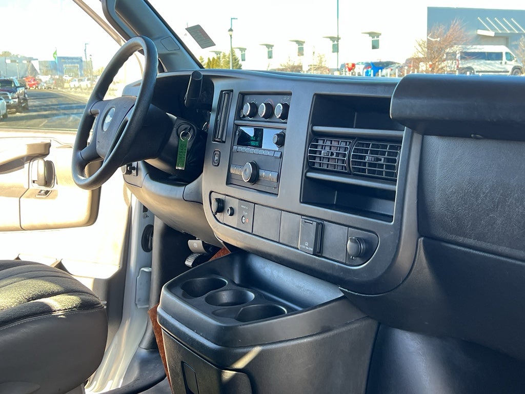 2024 Chevrolet Express Cargo 2500 WT