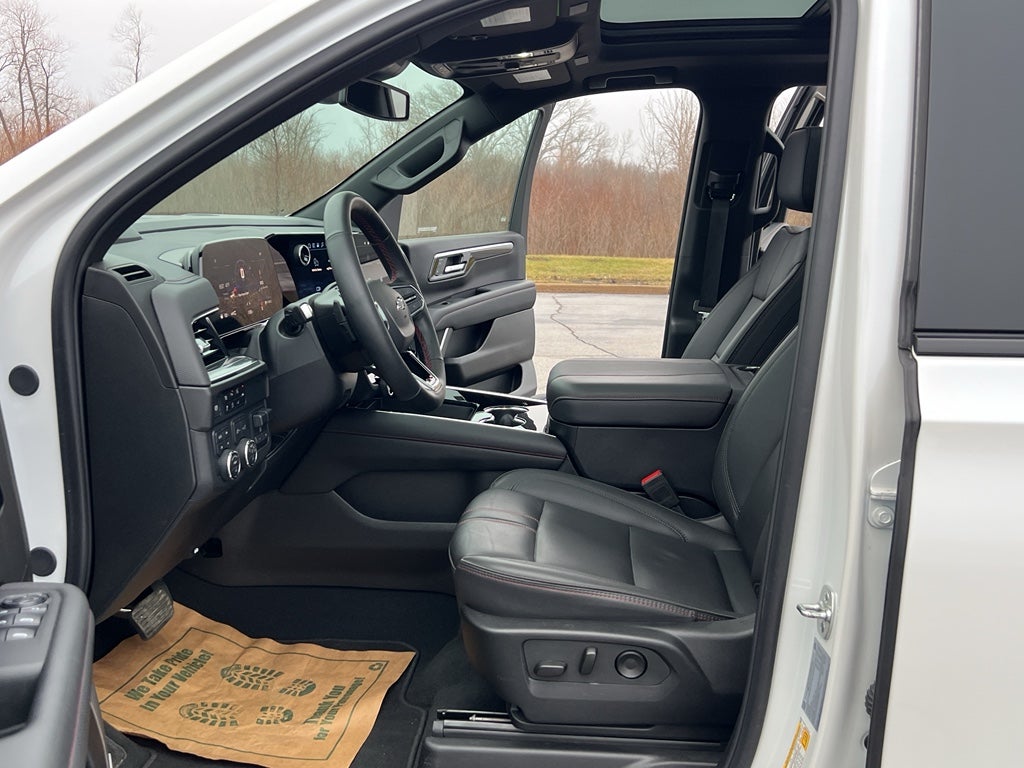 2025 Chevrolet Suburban RST