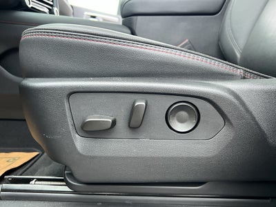 2025 Chevrolet Suburban RST