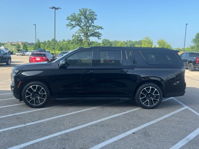2025 Chevrolet Suburban RST