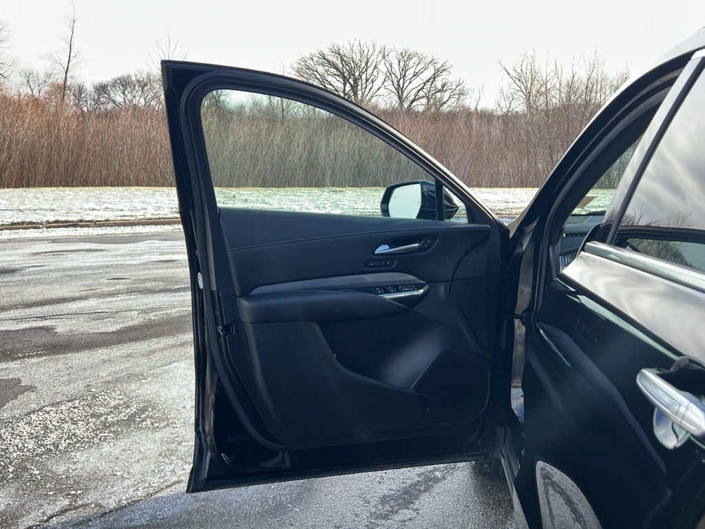 2024 Cadillac XT4 Premium Luxury