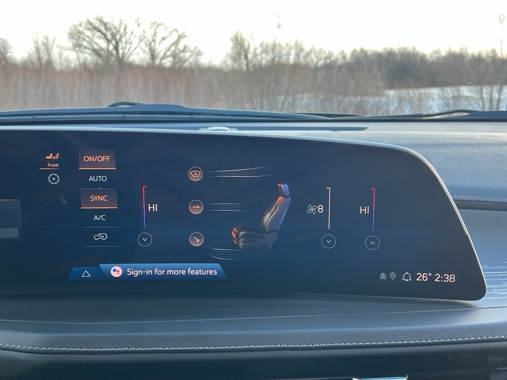 2024 Cadillac XT4 Premium Luxury