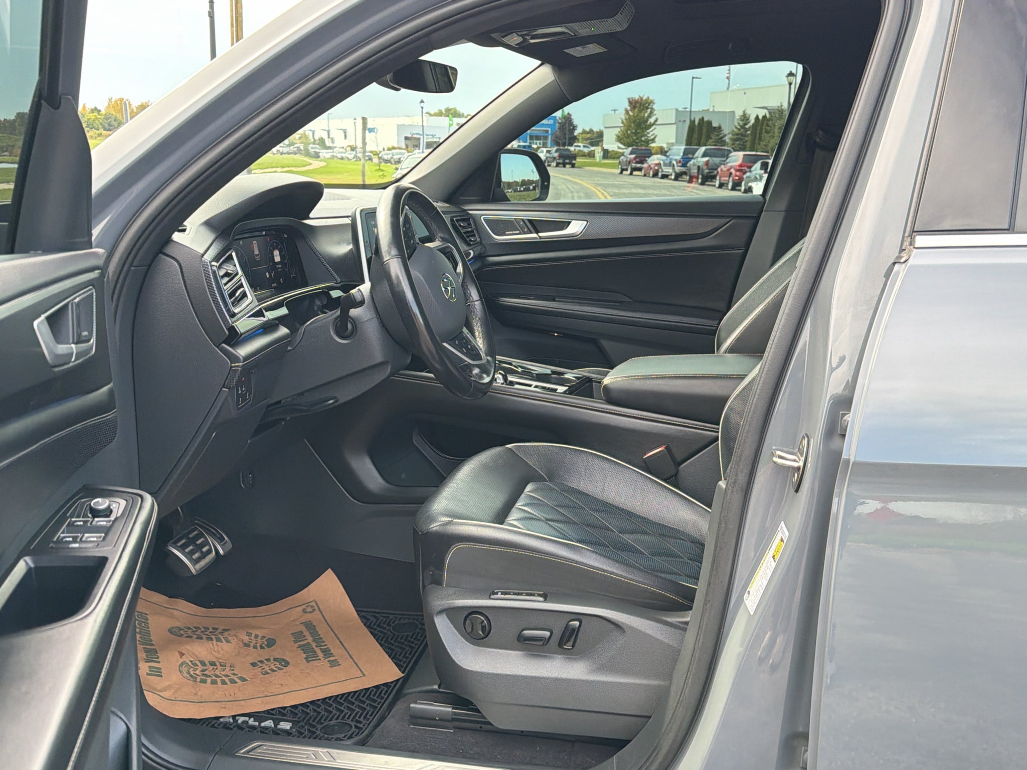 2024 Volkswagen Atlas Cross Sport 2.0T SEL Premium R-Line