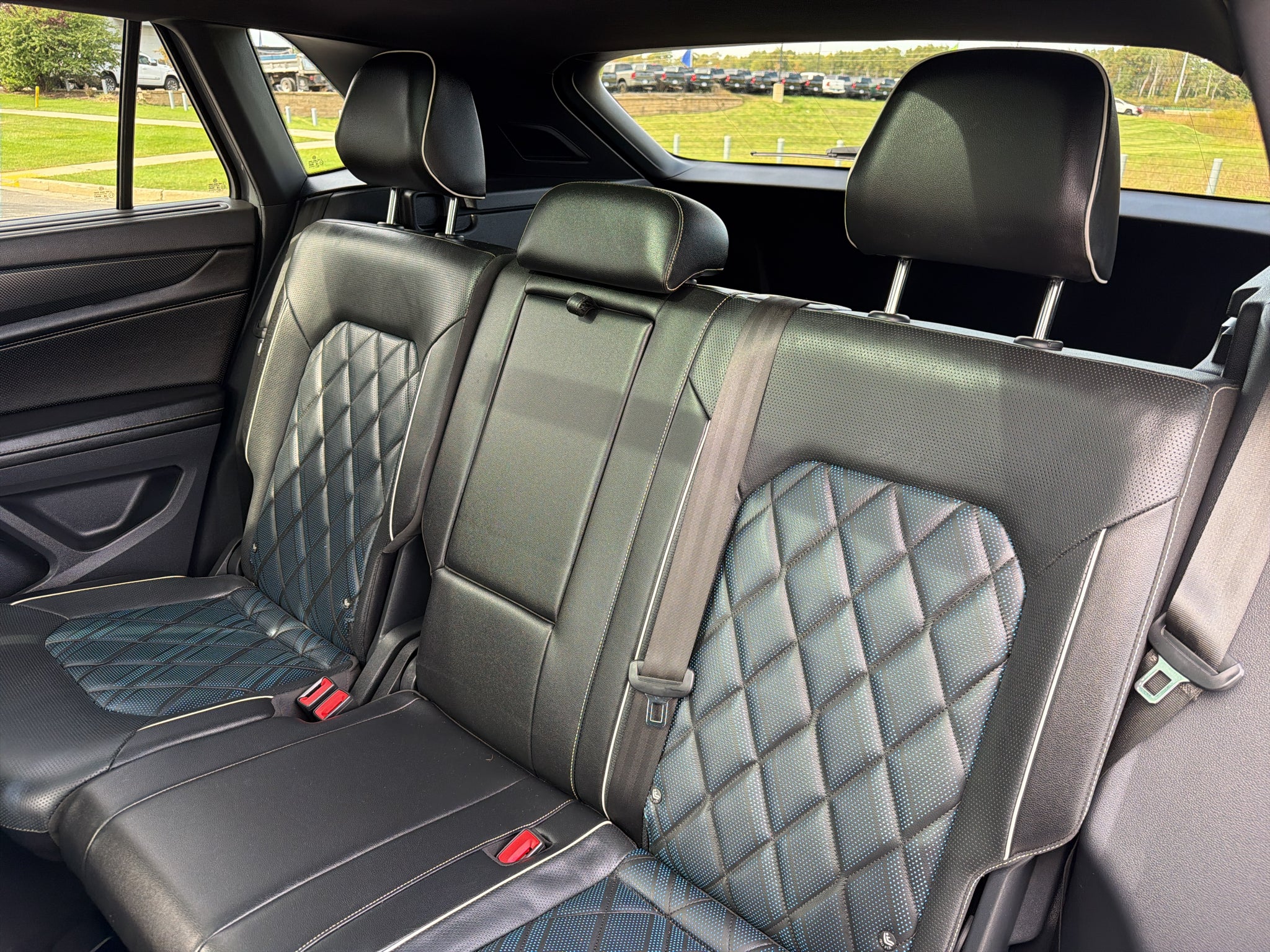 2024 Volkswagen Atlas Cross Sport 2.0T SEL Premium R-Line