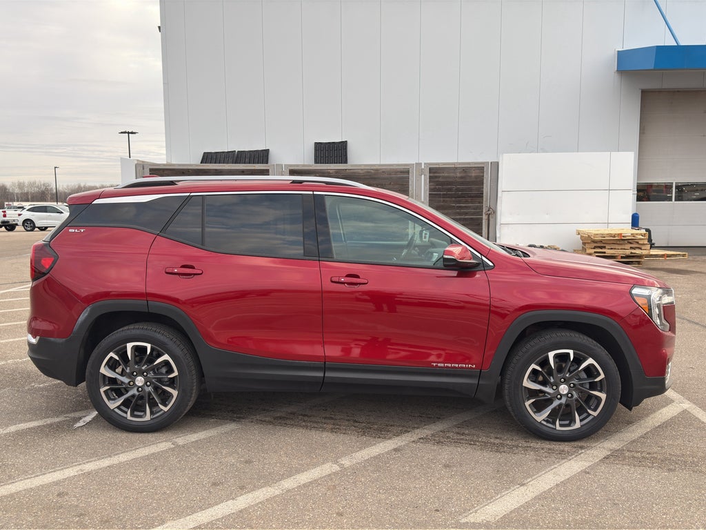 2024 GMC Terrain SLT
