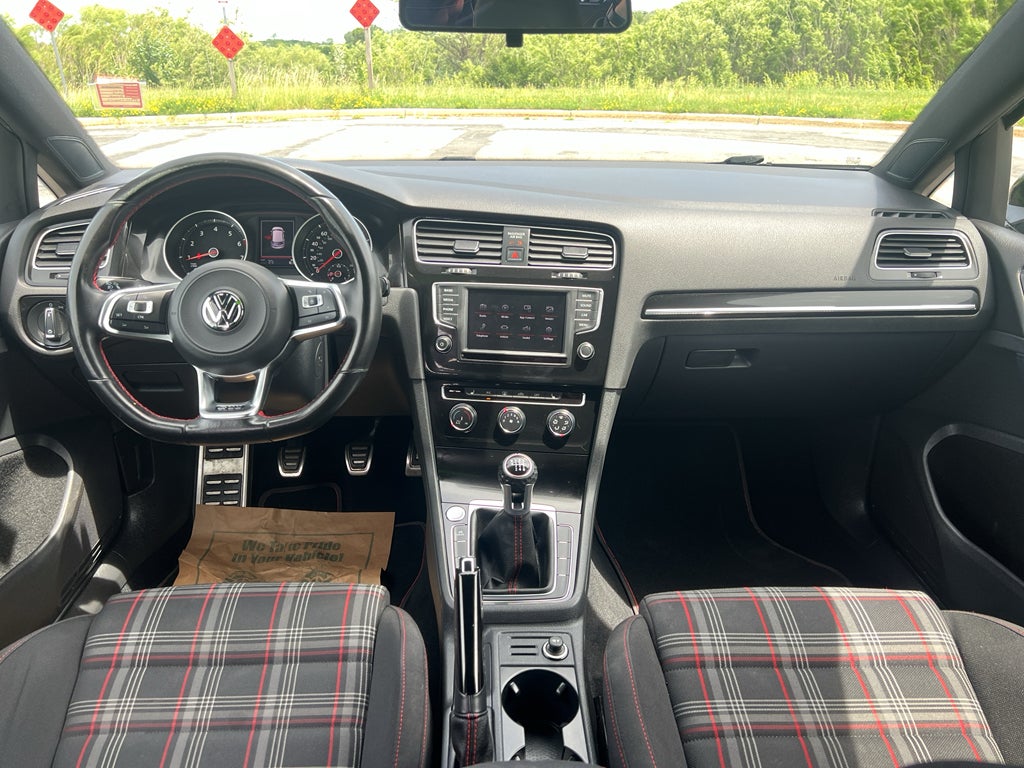 2017 Volkswagen Golf GTI S