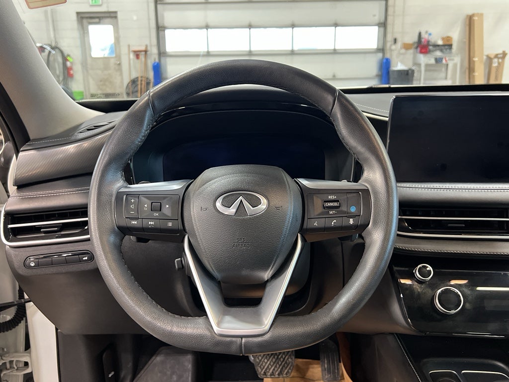2024 INFINITI QX60 LUXE