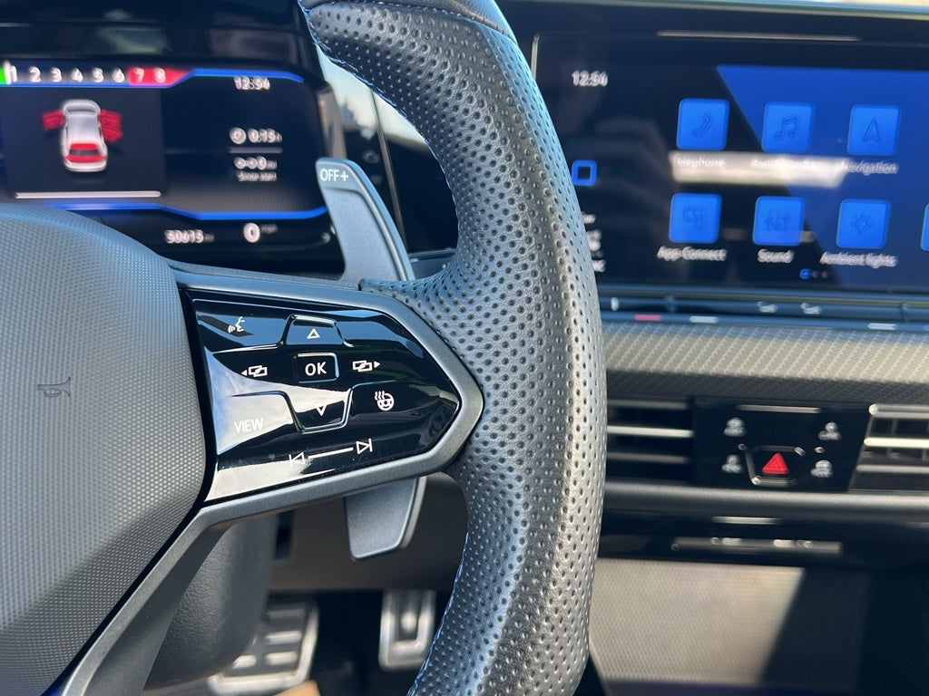 2023 Volkswagen Golf R BASE