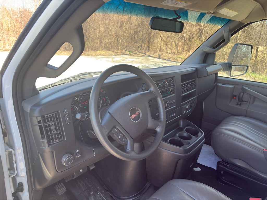 2022 GMC Savana 3500 Base 177 in. WB