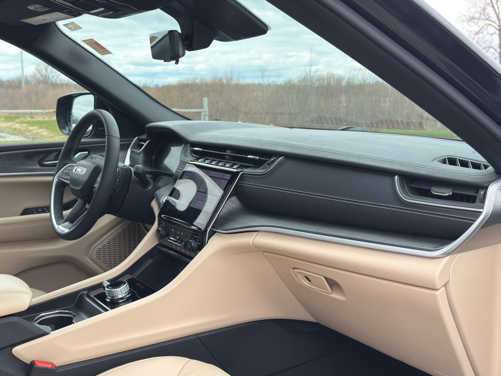 2024 Jeep Grand Cherokee L Limited w/Tow Package