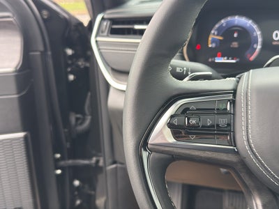 2024 Jeep Grand Cherokee L Overland w/Tow & Entertainment