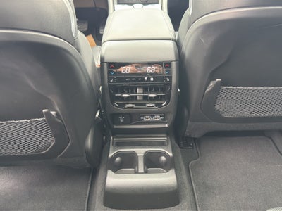 2024 Jeep Grand Cherokee L Overland w/Tow & Entertainment