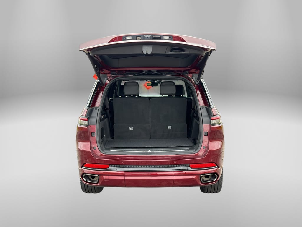2023 Jeep Grand Cherokee L Summit Reserve w/Entertainment