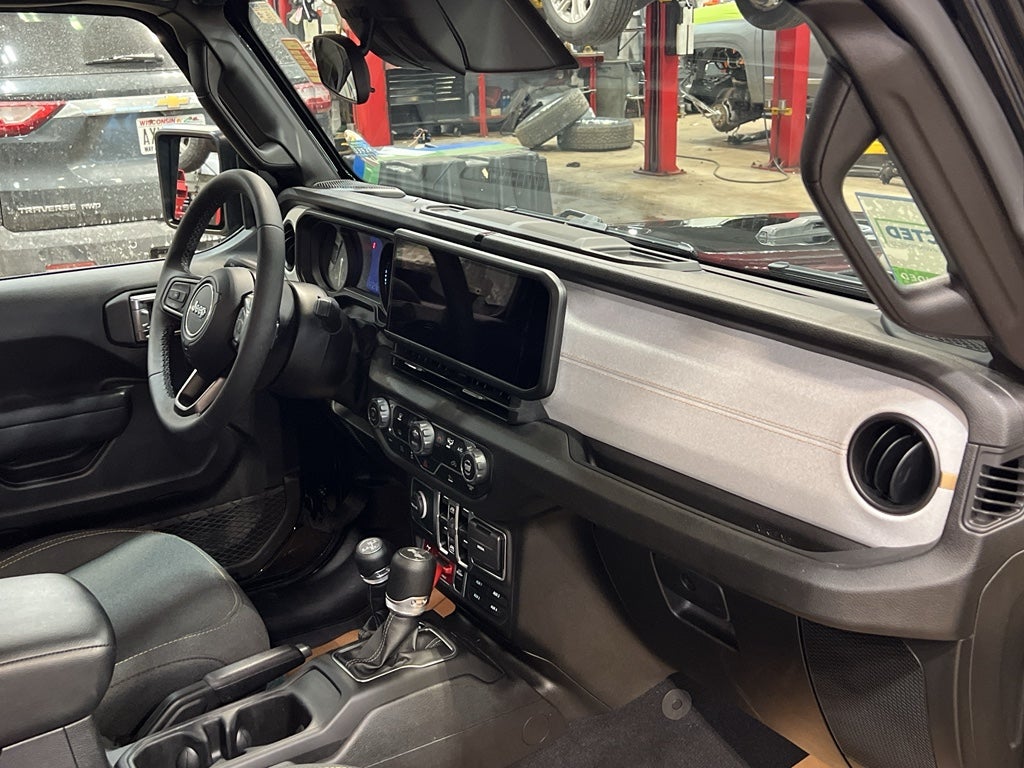 2025 Jeep Wrangler 4xe Willys