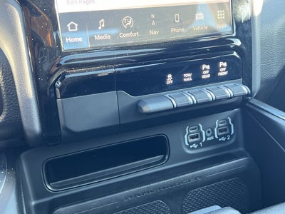 2023 RAM 1500 Laramie Night Edition w/Moonroof