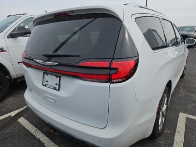 2021 Chrysler Pacifica Touring L w/Theater Group