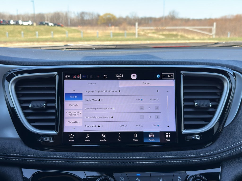 2025 Chrysler Pacifica Limited w/Tow Package