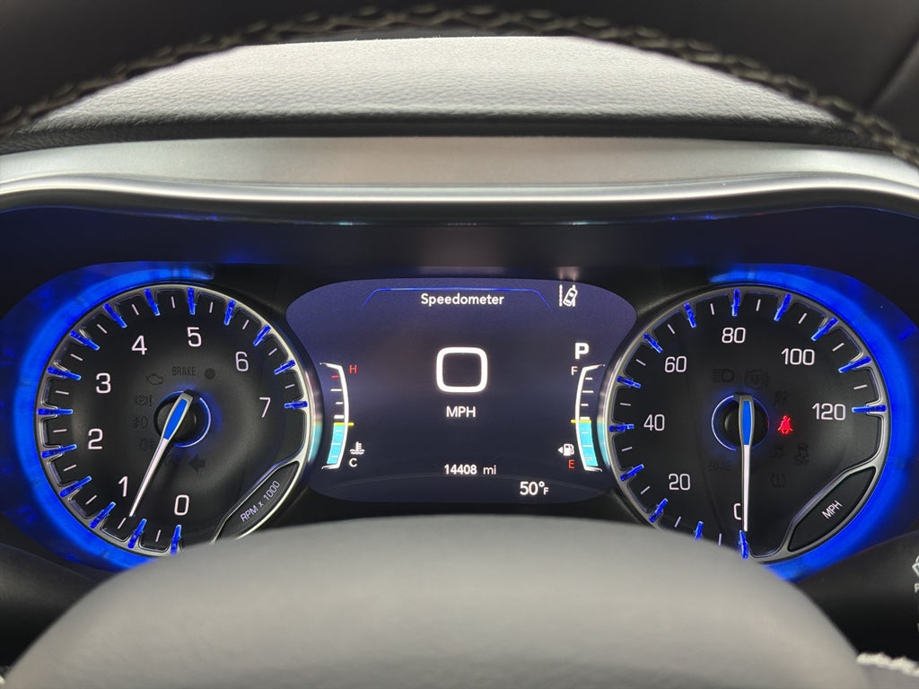 2025 Chrysler Pacifica Limited w/Tow & Entertainment