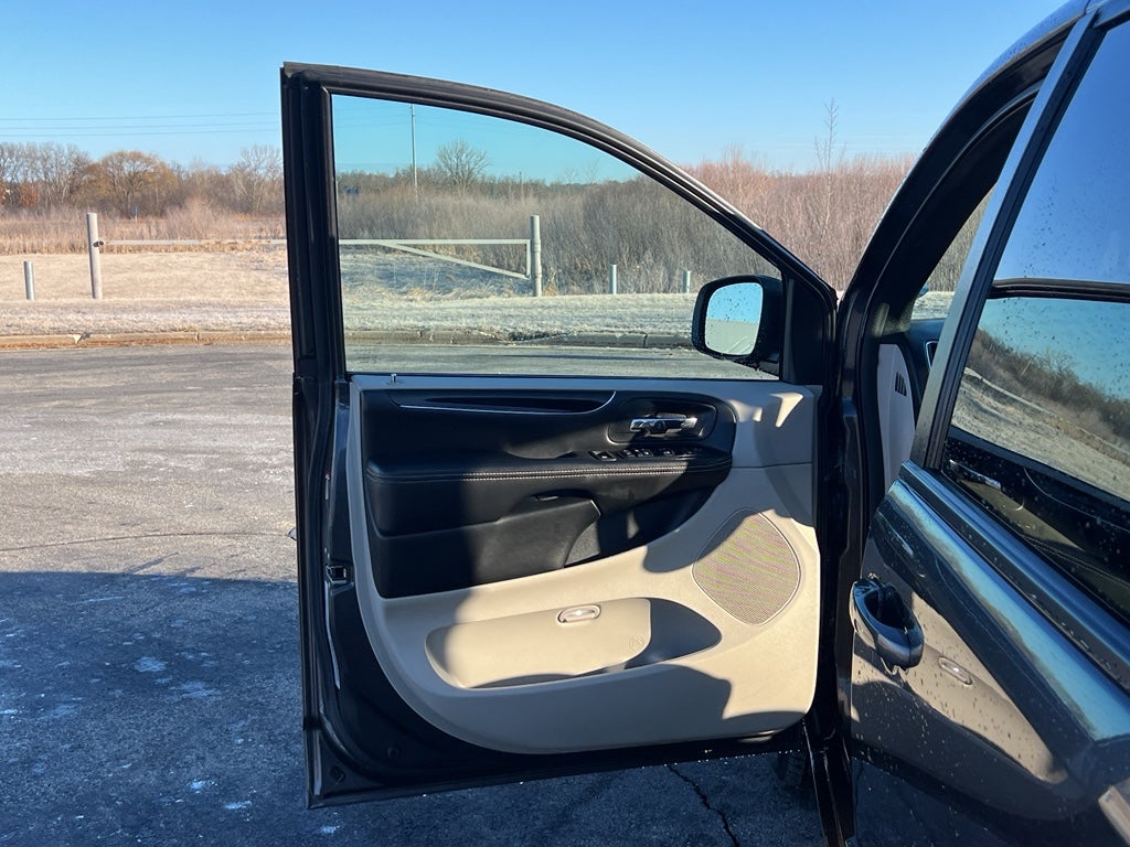 2016 Dodge Grand Caravan SE Plus