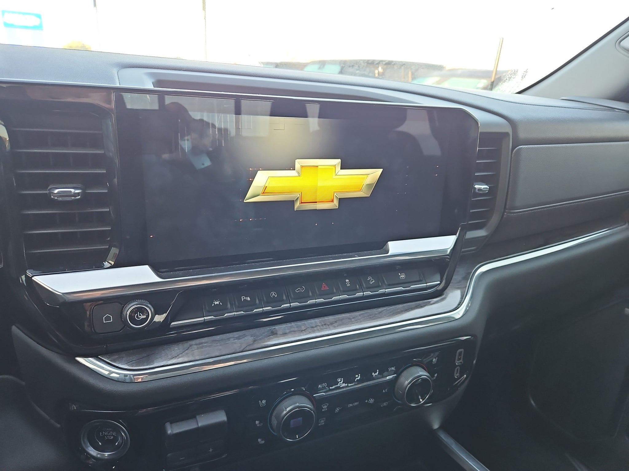 2024 Chevrolet Silverado LTZ