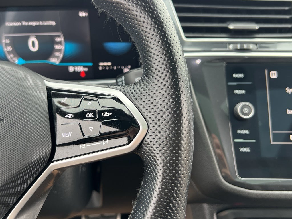 2023 Volkswagen Tiguan SE R-Line Black