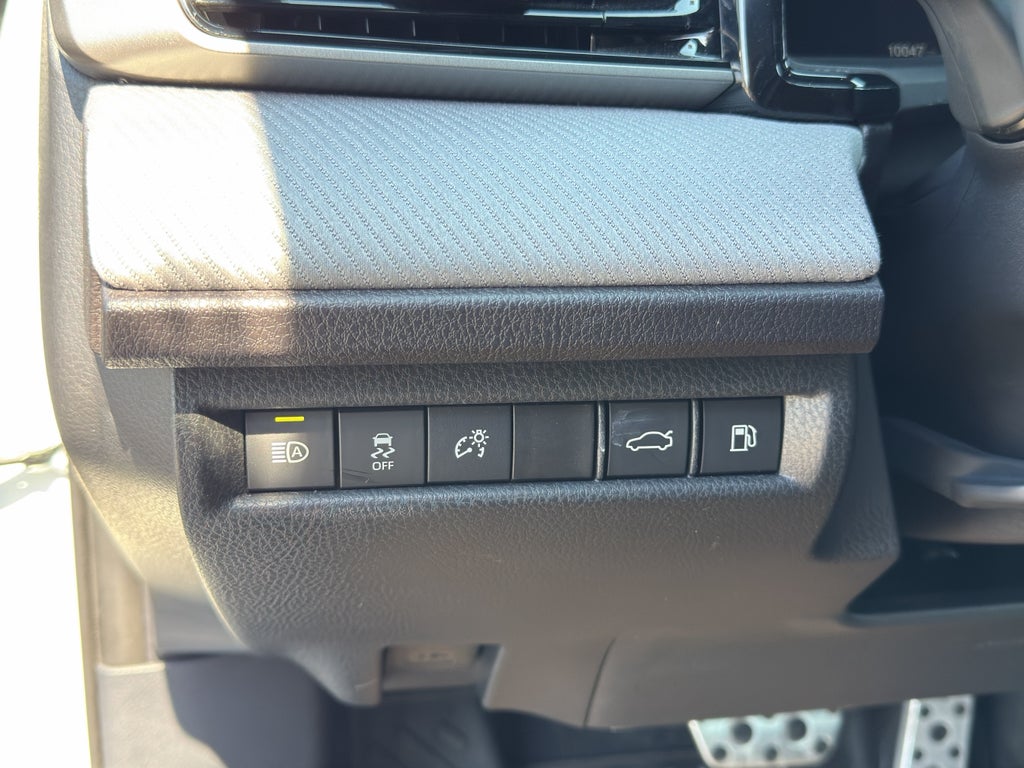 2025 Toyota Camry Hybrid SE